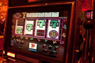 Live blackjack dealer interaction