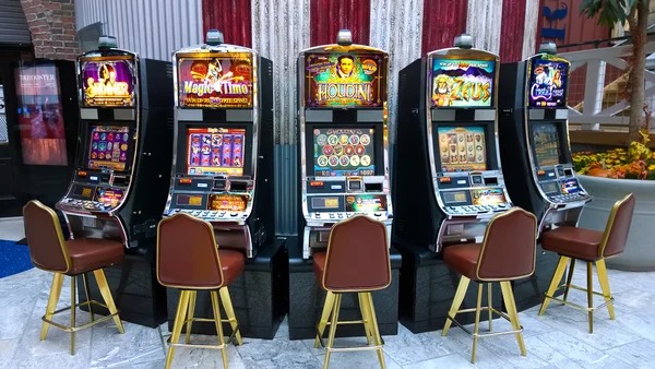 Sic Bo dice game with three dice and betting layout